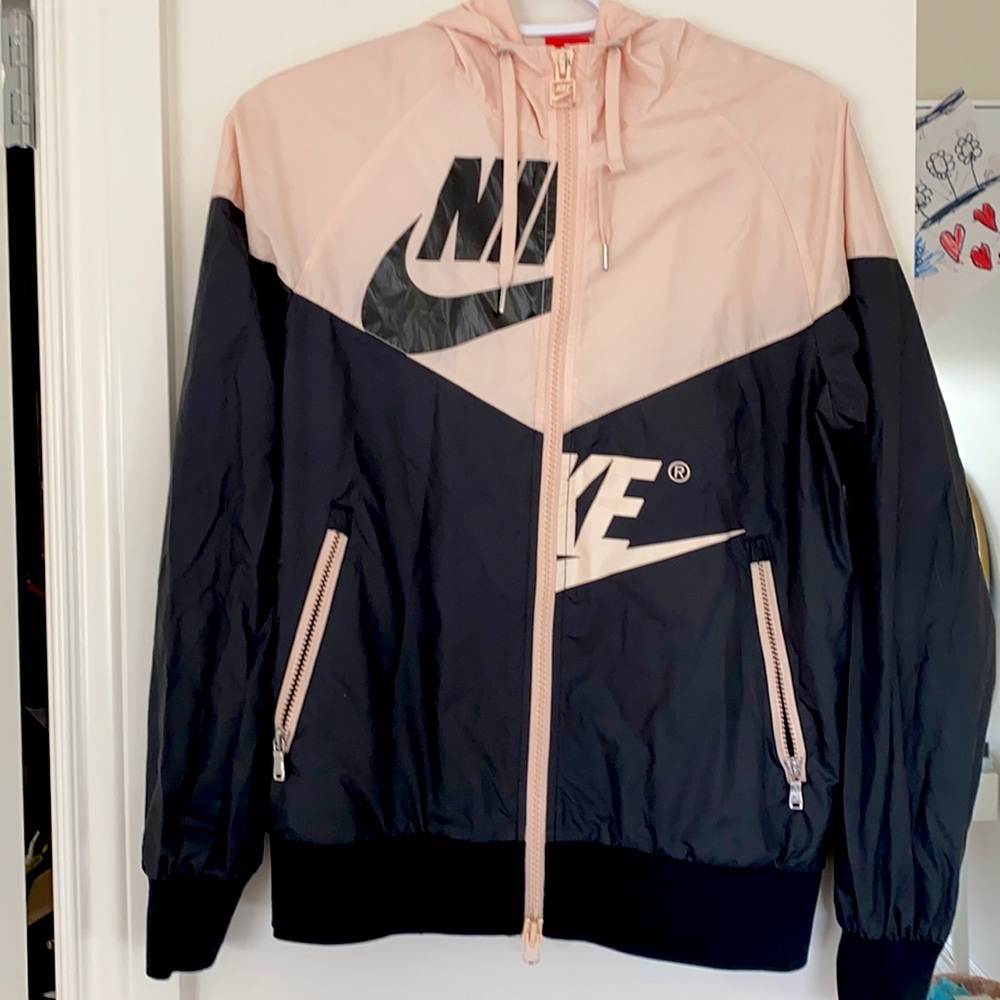 Nike wind breaker